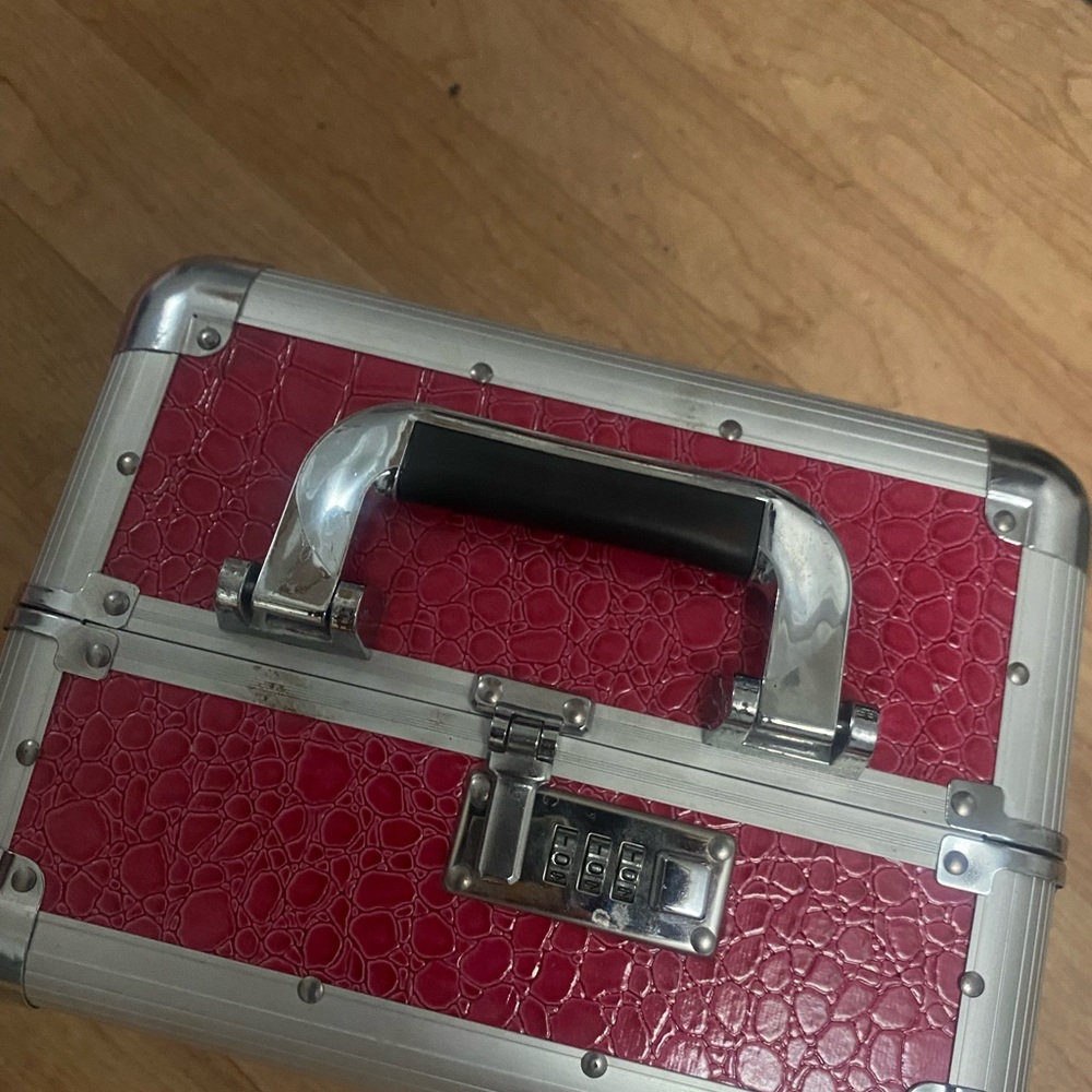 Makeup box/ accessories box